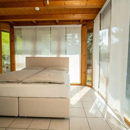 דירה Gemuetliches In Velden וולדן אם וורתרסי